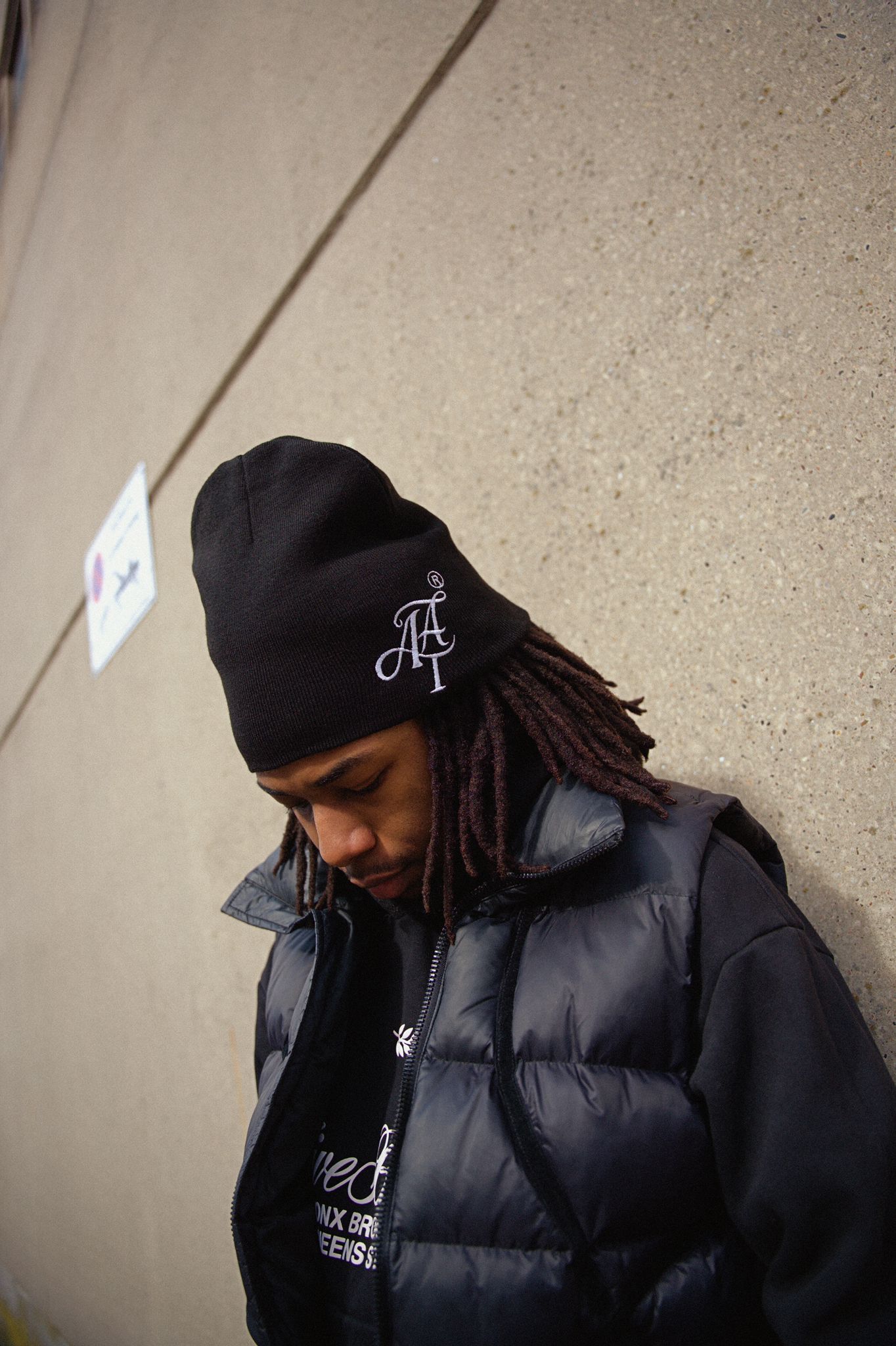 BLACK TRIPLE THREAT BEANIE